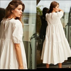 Black Aritzia Rengo dress